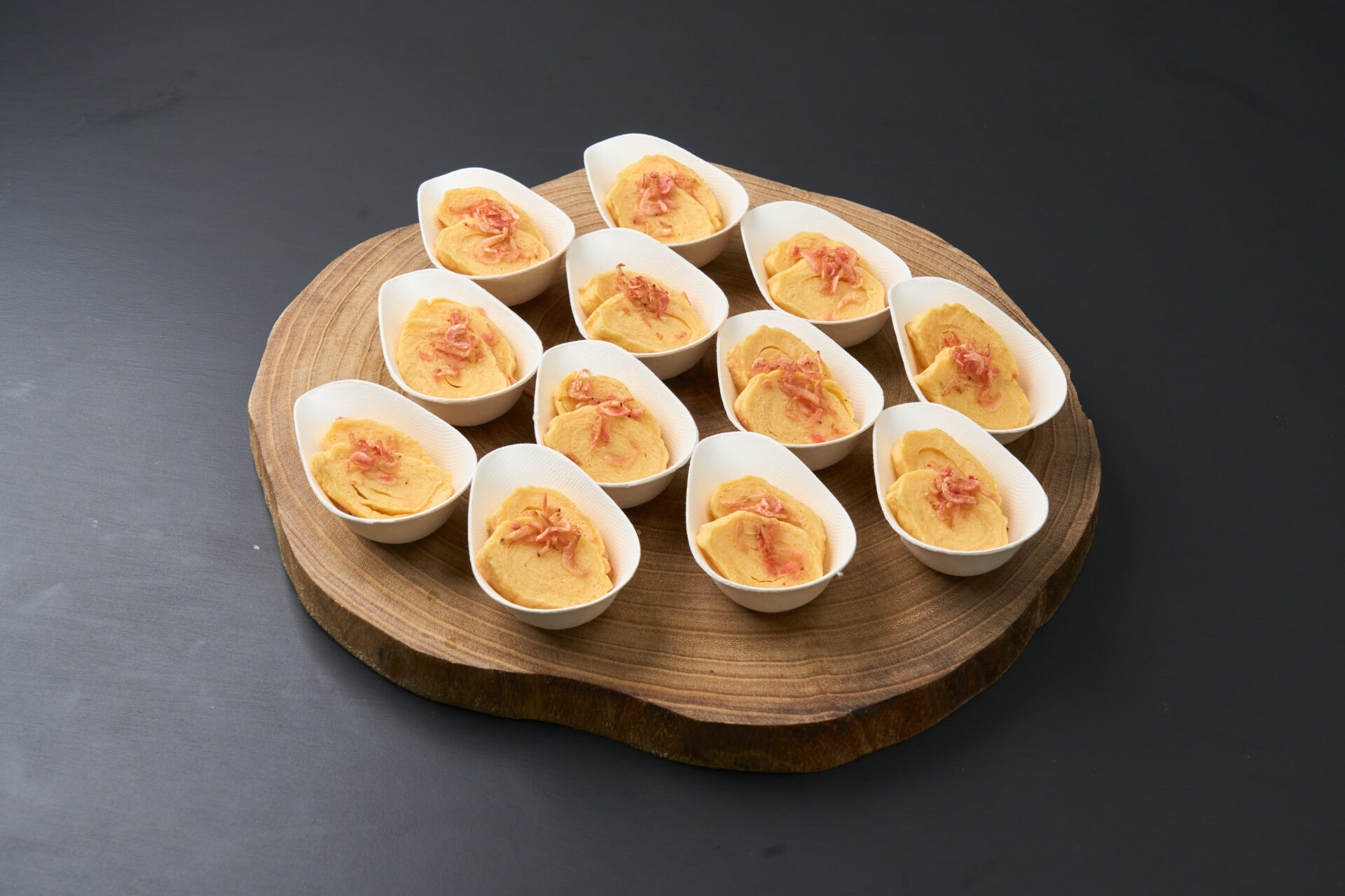 だし薫るあんかけ玉子焼き 桜エビを添えて