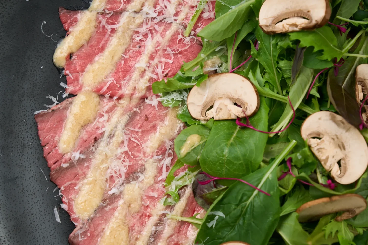 赤城牛たたきのカルパッチョ～塩麹ワサビソース～
