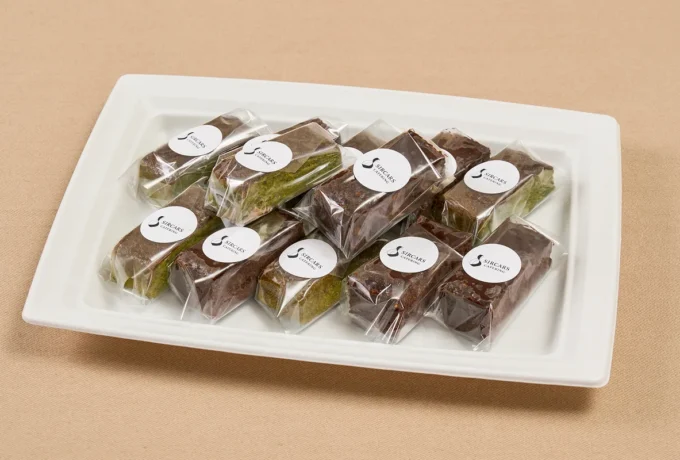 2種の濃厚チョコレートブラウニー(抹茶 / チョコレート)