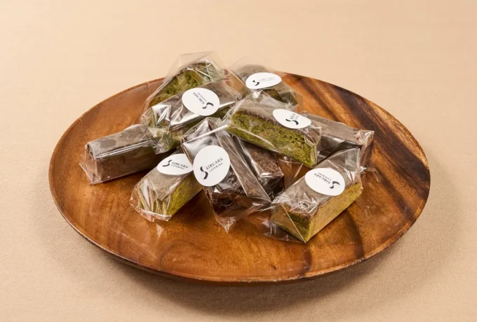 2種の濃厚チョコレートブラウニー(抹茶 / チョコレート)