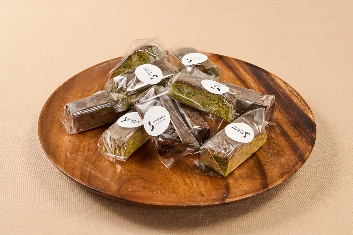 2種の濃厚チョコレートブラウニー(抹茶 / チョコレート)