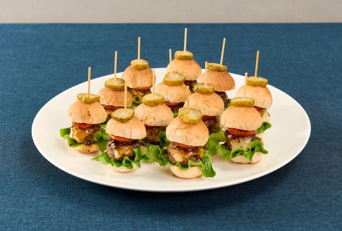 SIRCARS自家製ミニハンバーガー トリュフソース