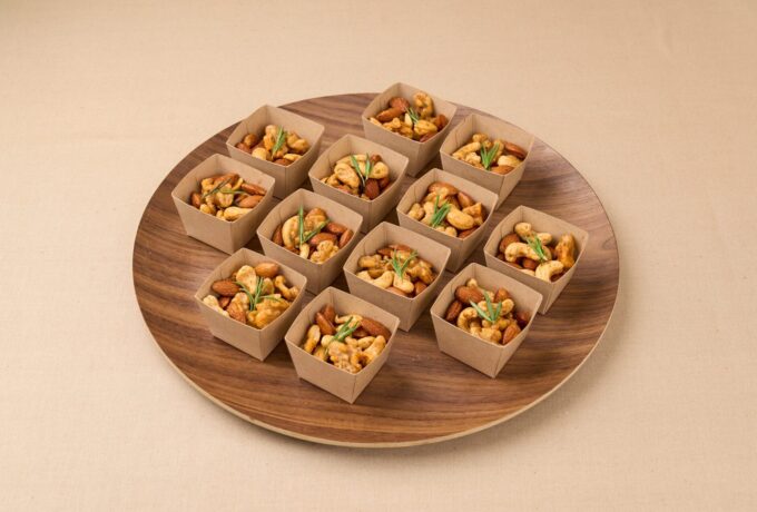 スパイシーミックスナッツ