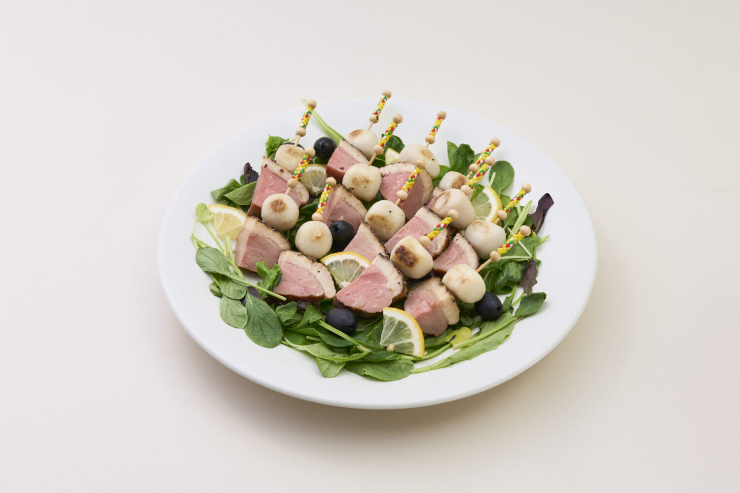 胡椒薫る合鴨と里芋のピンチョス