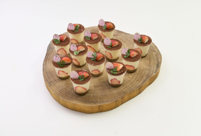 春薫るティラミス〜苺をのせて〜