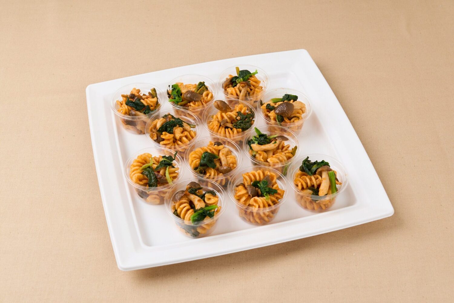 ほうれん草ときのこのトマトソースパスタ