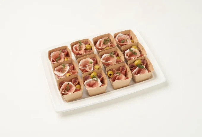 生ハムとサラミのちょこっとおつまみ