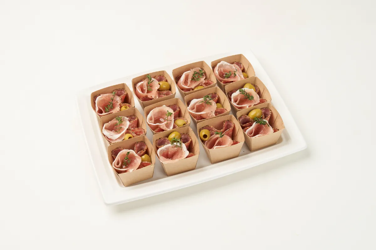 生ハムとサラミのちょこっとおつまみ