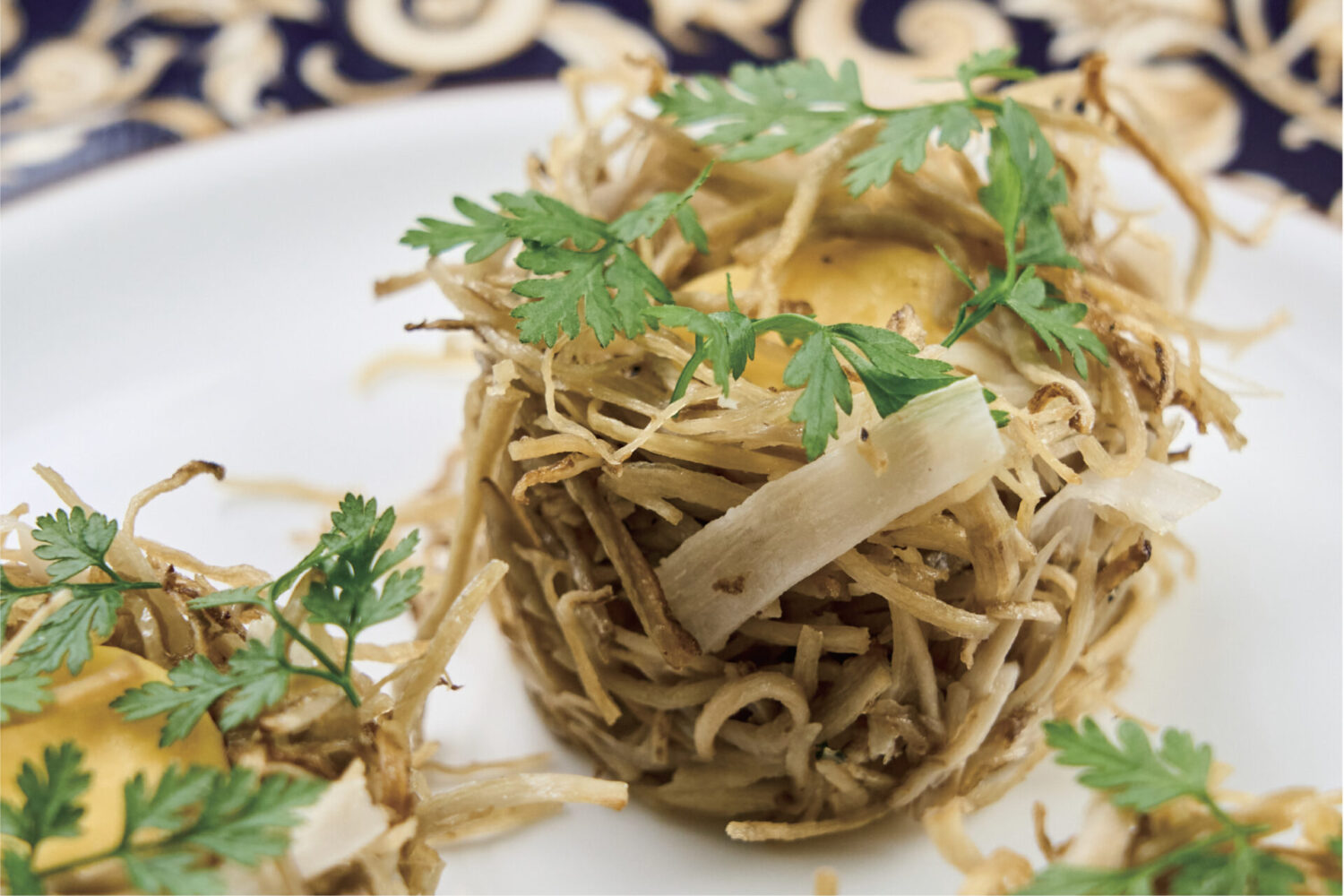 牛蒡のカルボナーラ コンテチーズのサバイヨン