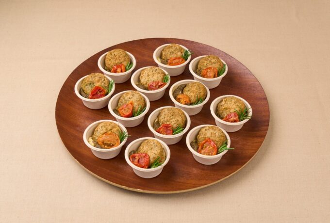 フムスとファラフェルのジェノベーゼタパス