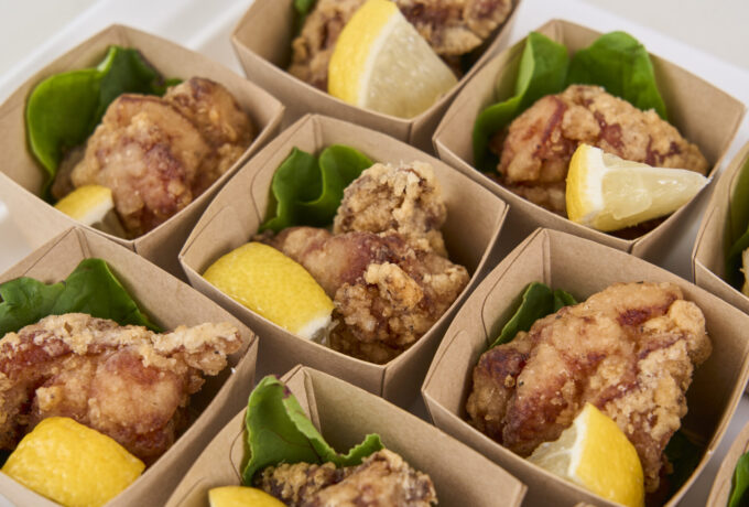 サーカス特製鶏もも肉のジューシー唐揚げ 